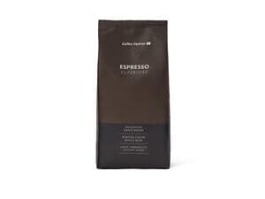 Beutel vom Espresso Superiore auf weißem Hintergrund