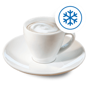 Iced Espresso macchiato in weißer Tasse