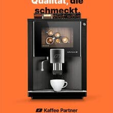 Qualität, die schmeckt. ☕
Das Ergebnis aus hochwertigen Bohnen, zuverlässiger Technik und jahrzehntelanger Erfahrung.
#KaffeePartner #Kaffeeversorgung #Kaffeevollautomat