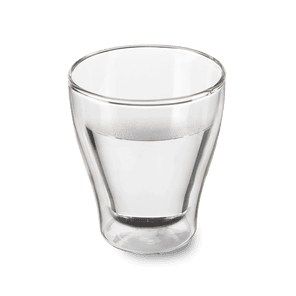 Heißes Wasser in einem Doppelwandglas von Kaffee Partner