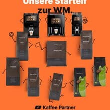 Das stärkste Team der Saison. ⚽🏆
Unsere Aufstellung steht.
Wie sieht es in Eurer Kaffeeküche aus? Habt Ihr genug auf der Reservebank?
Und vor allem – Wer ist Euer WM-Favorit 2026?
Wir sind auf Eure Tipps gespannt!
#KaffeePartner #WM2026 #Kaffeepause